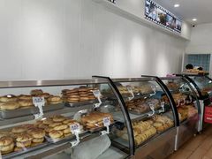 面包甜点陈列柜-太原面食店(解放路店)