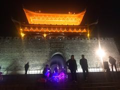 -巴陵广场