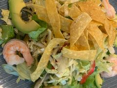 鲜虾牛油果沙拉-Moka Bros 摩卡站(西单大悦城店)