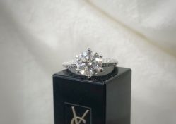 -威德钻石-克拉钻大本营(南京东路店)