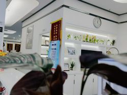-蕾特恩专业祛痘·皮肤管理