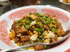 青椒炒土猪肉-俏湖兰·辣椒炒个肉(海沧店)