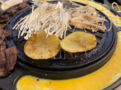 -胡悦里韩式烤肉(芝罘万达广场店)