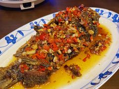 香煎鲫鱼-八碗湘长沙市井菜(坡子街店)