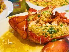 -三亚火车头万人海鲜广场