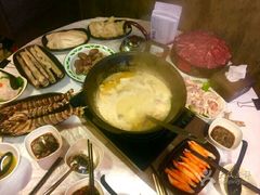 -鲜入围煮花胶鸡海鲜火锅