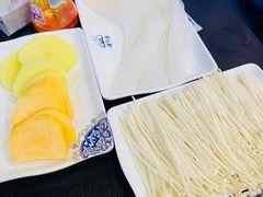 -楼外楼大刀肉传统火锅居(幸福街店)