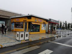 -辽河服务区-停车场