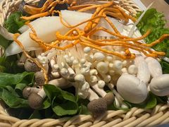 -黑鸡小馆(金源店)