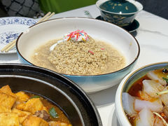 -三江源美食城