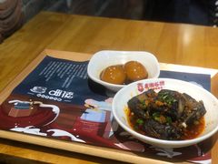 -呷佬·长沙手工米粉(金沙江路店)