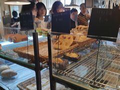 面包甜点陈列柜-仙峰天然面包(迎宾路店)