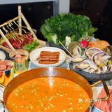 这家海鲜火锅餐厅 姐妹们给我冲！