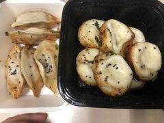 -香山胡记吴江路生煎(灵山路店)