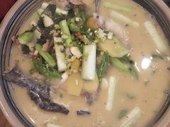 -丹江口渔村·湘味厨房(桃园店)