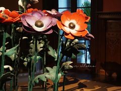 -Nathalie Djurberg与Hans Berg“牛皮纸包裹的月亮”-Prada荣宅当季展览