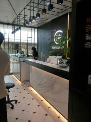 -HAIR CORNER
