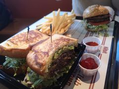 圣塔芭芭拉经典牛肉特堡-The Habit Burger Grill 哈比特汉堡(复兴soho店)