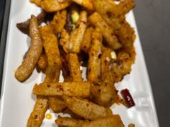 手撕牛干巴炒藕条-云海肴·汽锅鸡·云南菜(高德置地店)