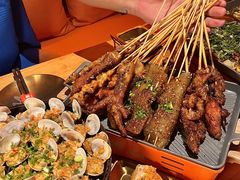 -何师烧烤Pro ··江湖川菜·小龙虾·精酿啤酒(太古里旗舰店)