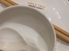 -苹果树下艺术餐厅(宋庄店)