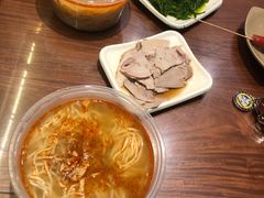 -亮亮面馆(经六路店)