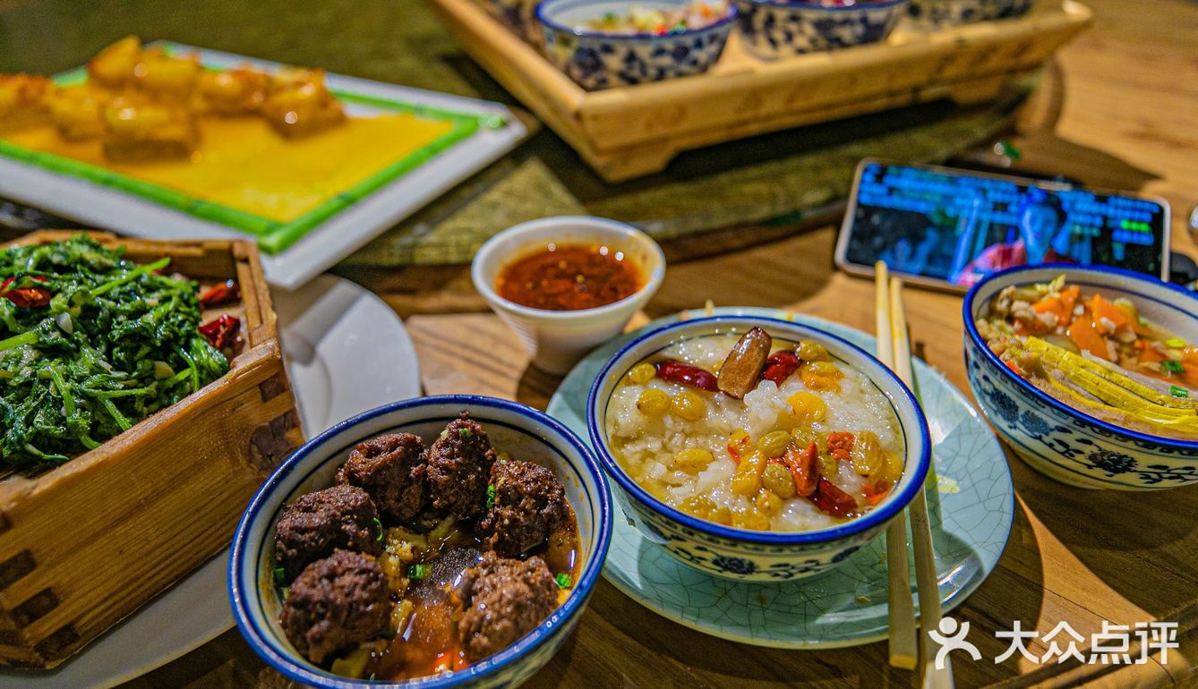 伊宁美食｜一个人来新疆吃席🍱