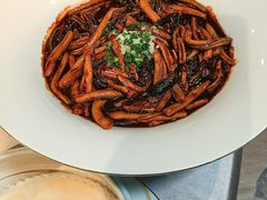响油鳝丝配卷饼-RIVIERA 松鹤楼(外滩店)