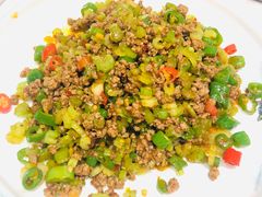碎花牛肉-犇逸·乐山跷脚牛肉·四川现炒(览海店)