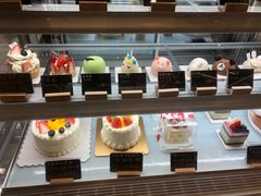 零售区-BONBON BAKERY