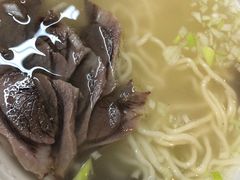 -大耳公曹氏驴肉包子铺(三八店)