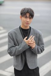 -一家只做男发烫染的店