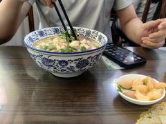 -一间楼牛羊肉泡馍馆(东一路店)