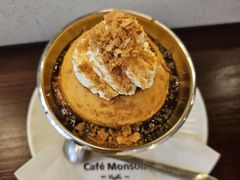 -Café Monson