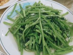 -鹤乡东北菜(崮山路店)