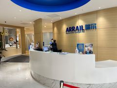 -瑞尔齿科(上海长风大悦城店)