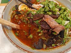 -百春原湖南牛肉粉(百联世纪店)