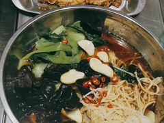 -马路牙子烧烤音乐酒馆(望京店)
