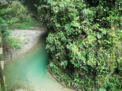 -龙水峡地缝景区