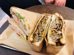 芝士蘑菇烤牛肉三明治-Al Salam莫的三明治