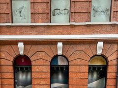 -寄畅興·百年蟹黄面·万国建筑群(外滩27号店)