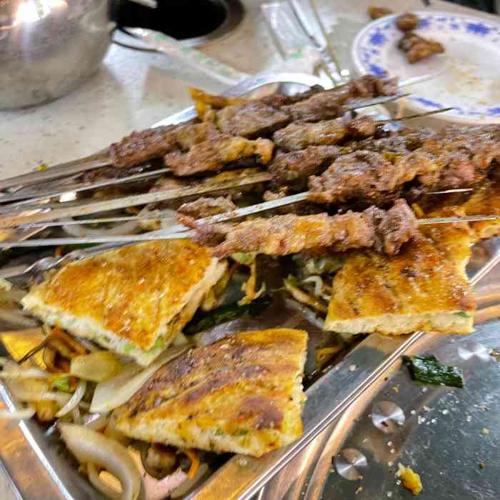 1号青年宫王胖子烧烤涮牛肚清真(塔西店)-"每次来这里吃饭,一次换一家
