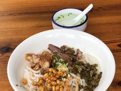 -牛八宝桂林米粉(八里庄店)