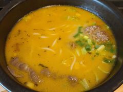 -鸡汤过桥·过桥米线