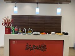 -贵州贵星奔驰4S店(观山湖店)
