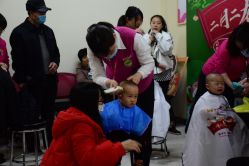 -孩子王(万达广场店)