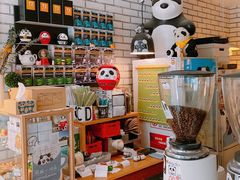 -熊猫一间店欧式奶茶铺