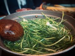 黑猪灼泉水时蔬-吃饭皇帝大(合生汇店)