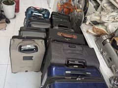 -京伟修鞋洗鞋奢侈品皮具护理店