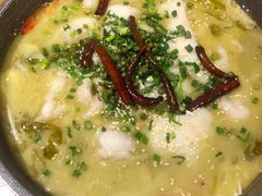 老坛地窖酸菜鱼-隔壁老王·家常云南菜(花巷店)